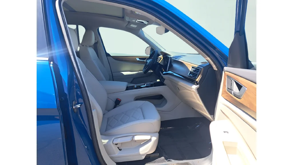 New 2026 Blue Volkswagen SE w/Technology image 10
