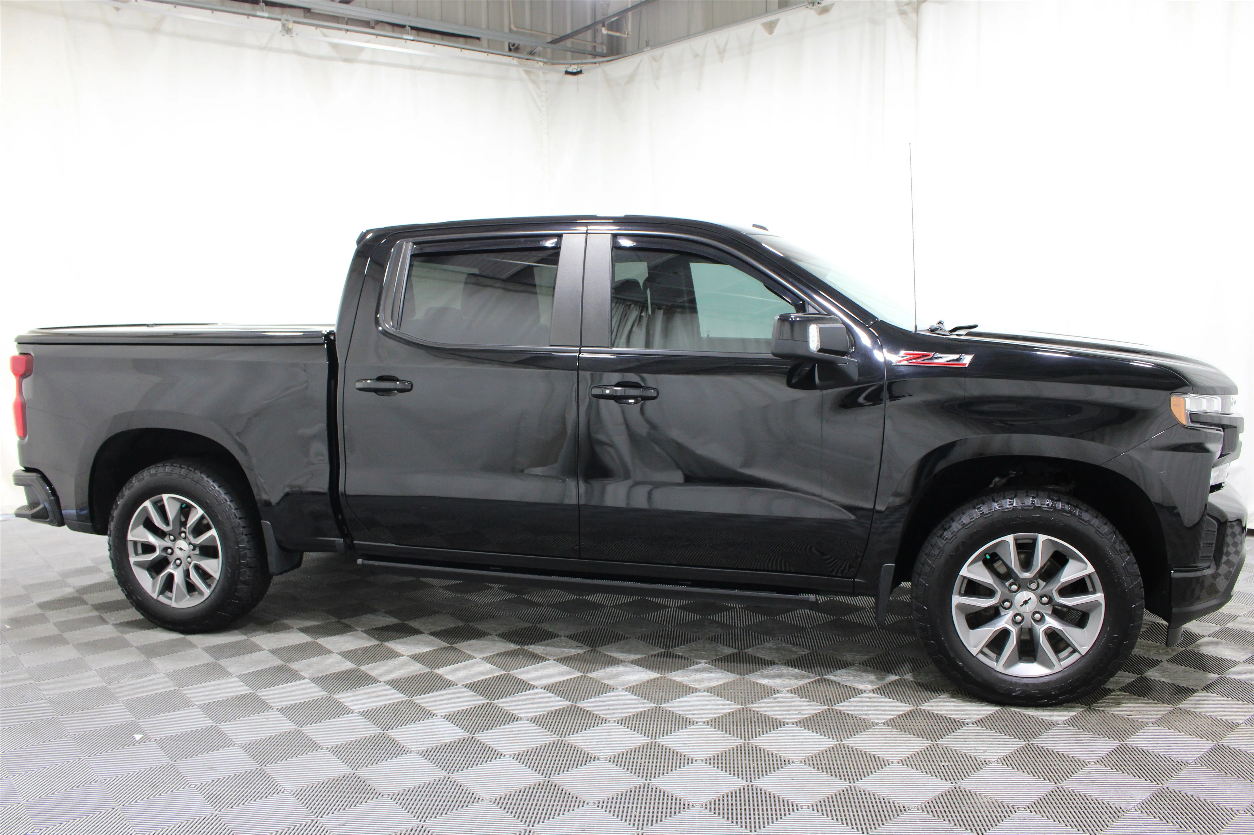 Used 2022 Black Chevrolet RST image 26
