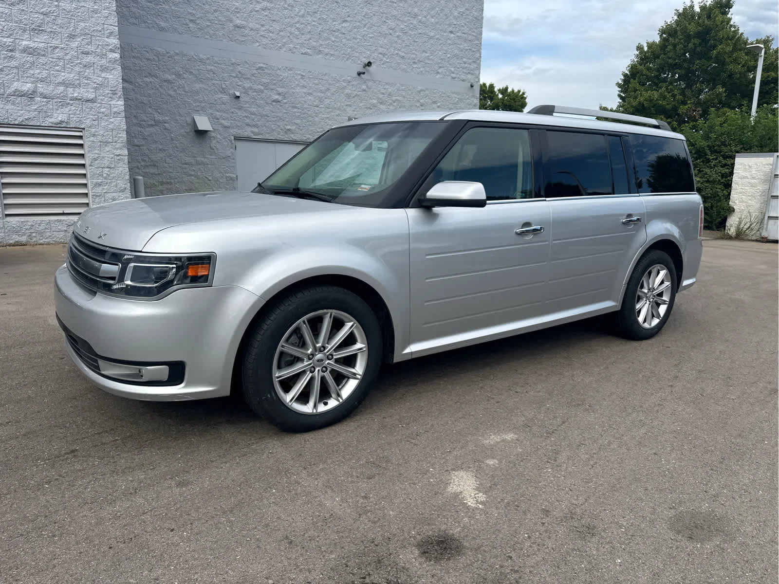 Used 2017 Ford Flex Limited with VIN 2FMHK6D83HBA14108 for sale in Kansas City