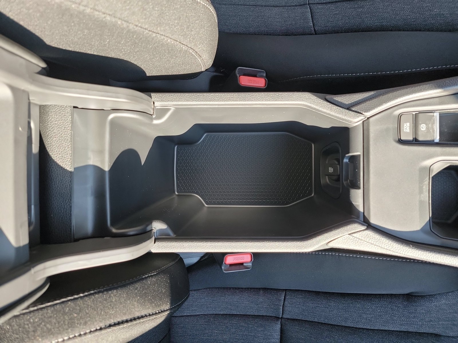 New 2026 Urban Gray Pearl Honda SE image 24