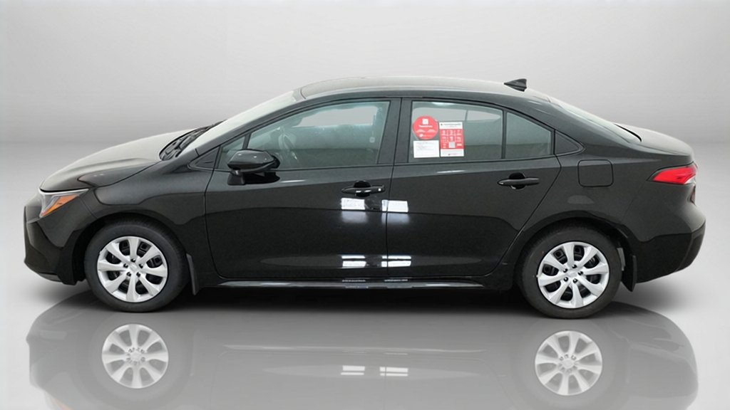 New 2027 Inked Toyota LE image 2