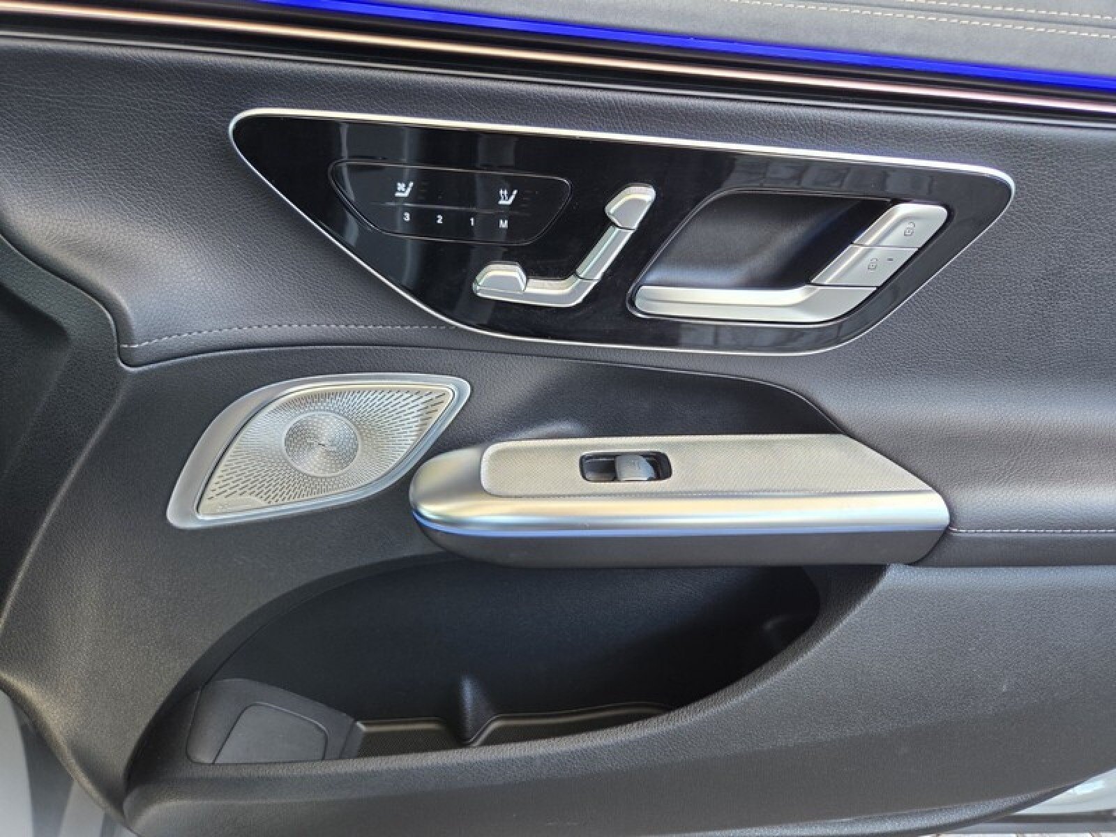 Certified Used 2023 MANUFAKTUR Alpine Grey Mercedes-Benz EQE 500 image 21