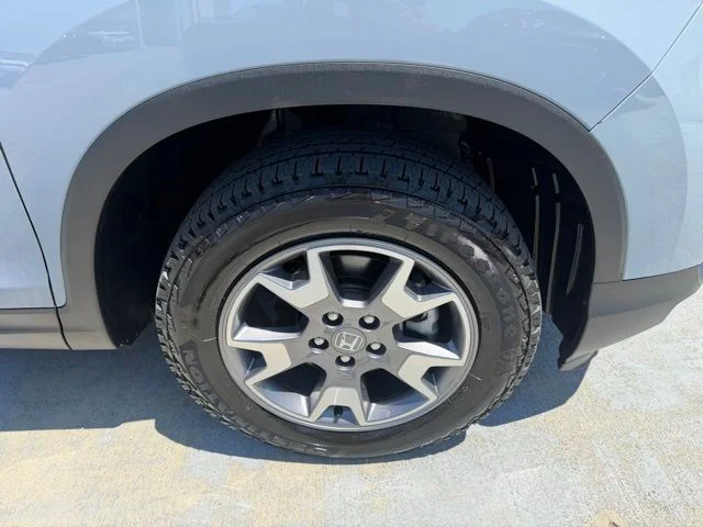 Used 2023 Gray Honda TrailSport image 9