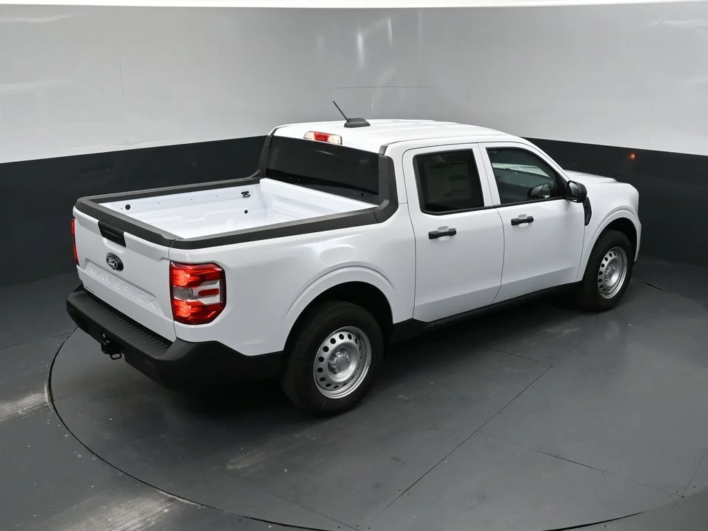 New 2026 Oxford White Ford XL image 36