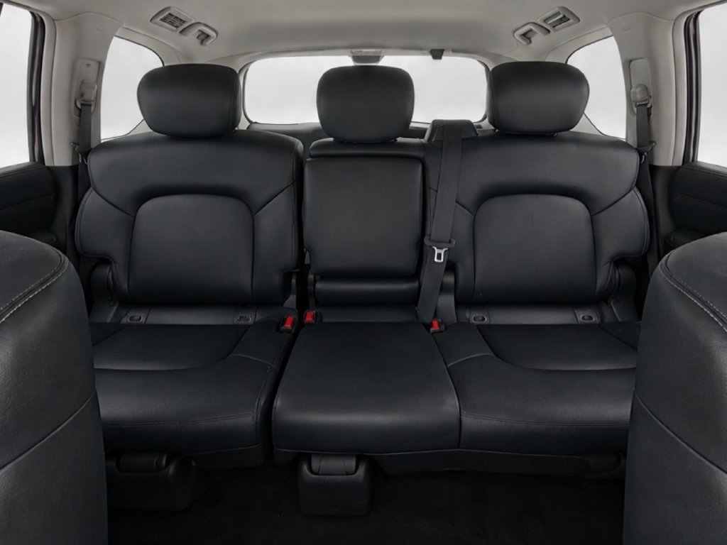 Used 2022 Black INFINITI LUXE image 16