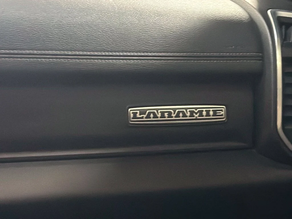 Used 2022 Diamond Black Crystal Pearlcoat Ram Laramie image 21