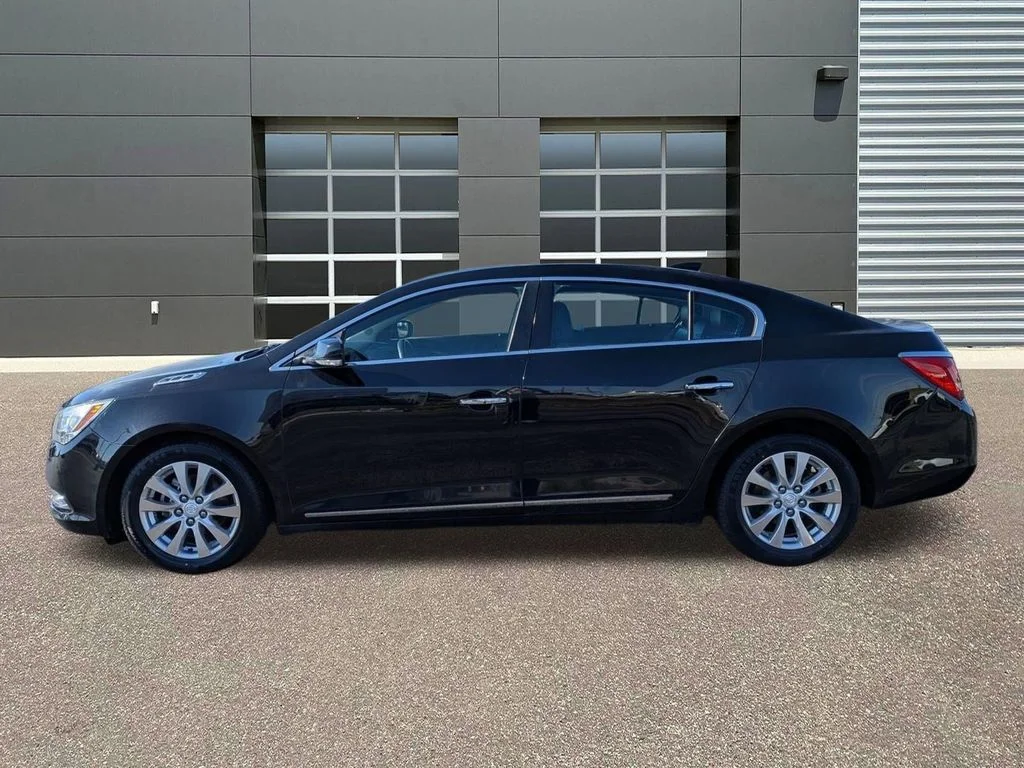 Used 2016 Ebony Twilight Metallic Buick Leather image 9