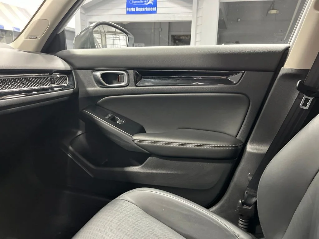 2022 Honda Civic Touring - Photo 15