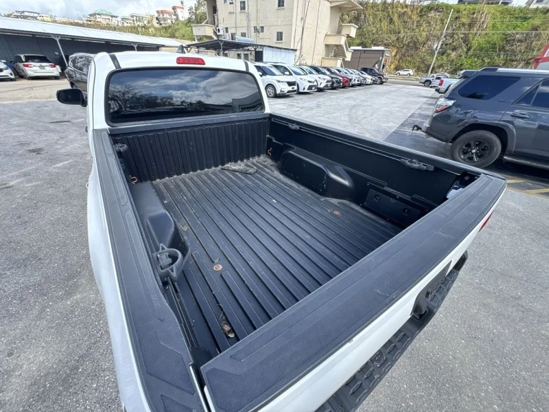 Used 2017 white Toyota SR image 13