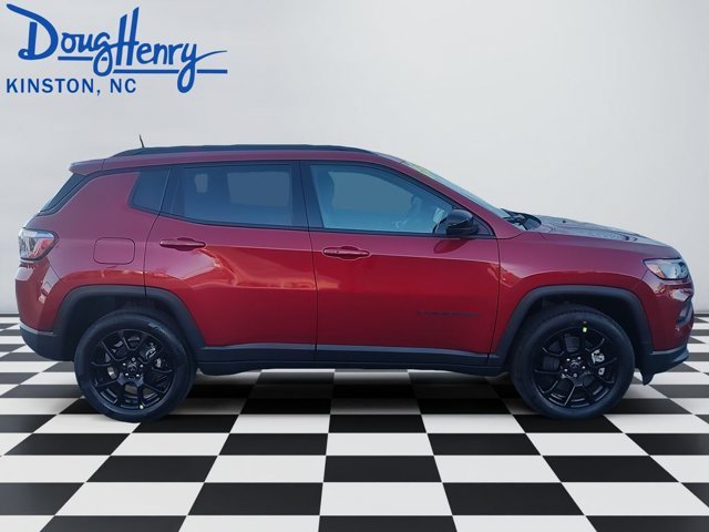 New 2026 Red Hot Pearlcoat Jeep Latitude Altitude image 6
