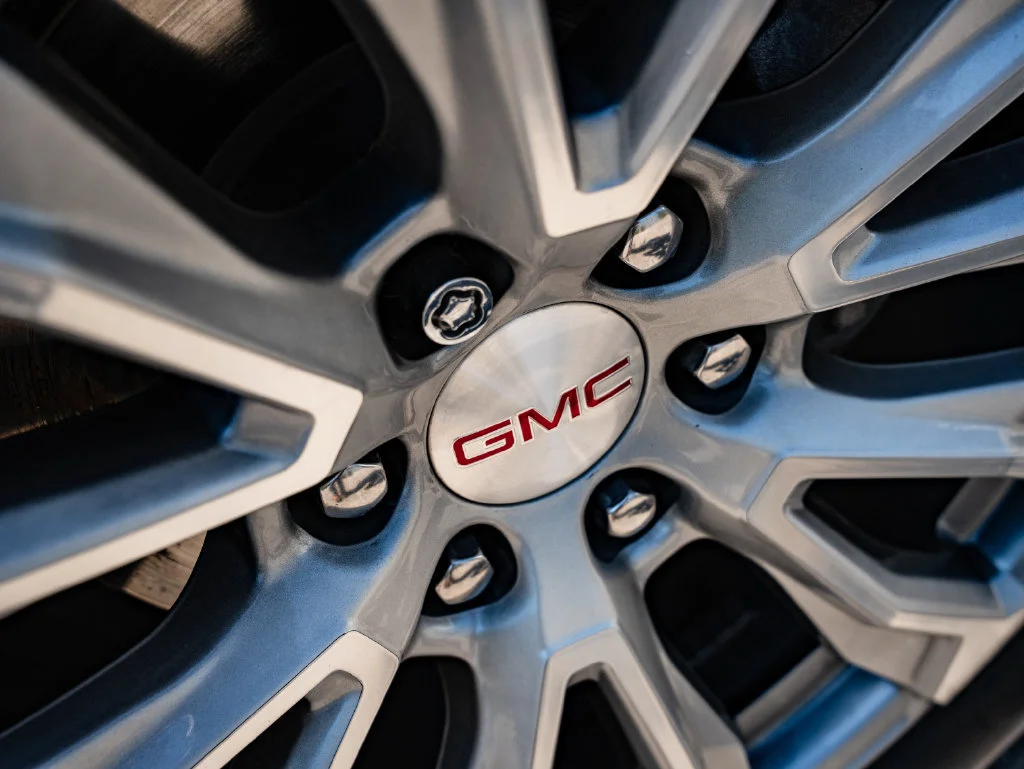 Used 2021 Onyx Black GMC Denali image 8