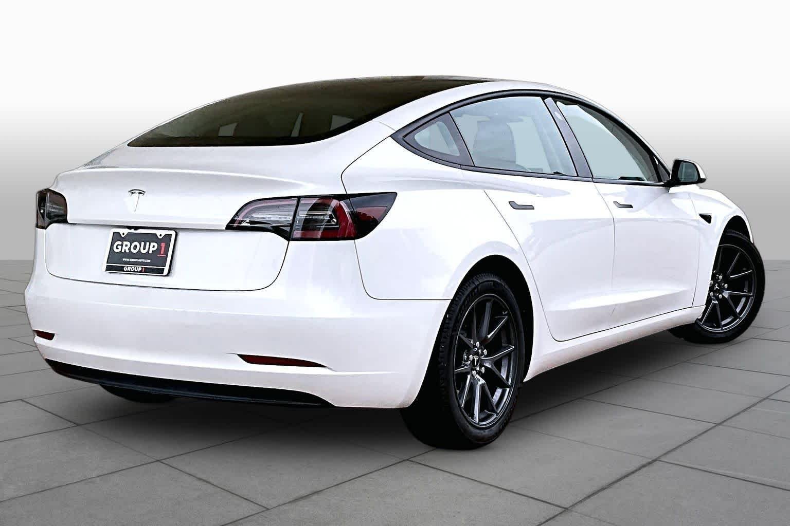 Used 2023 Pearl White Multi-Coat Tesla  image 10