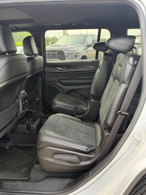 Used 2025 Silver Jeep Altitude X image 4