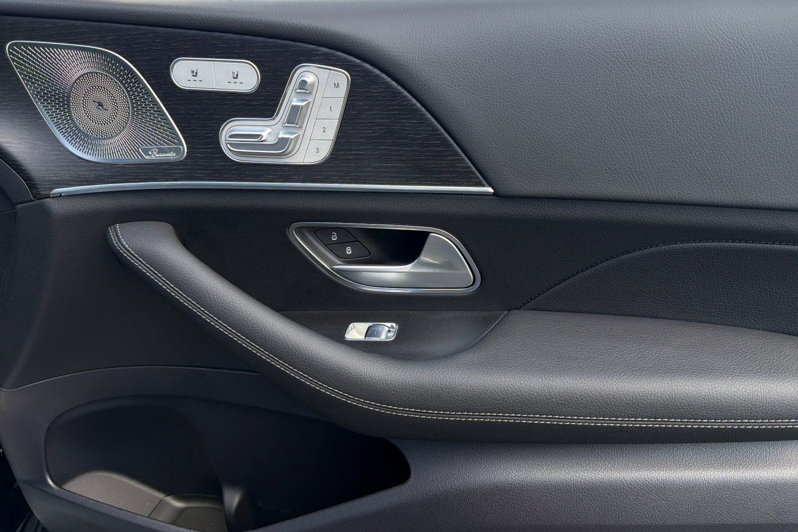 New 2026 Black Mercedes-Benz GLS 450 image 34