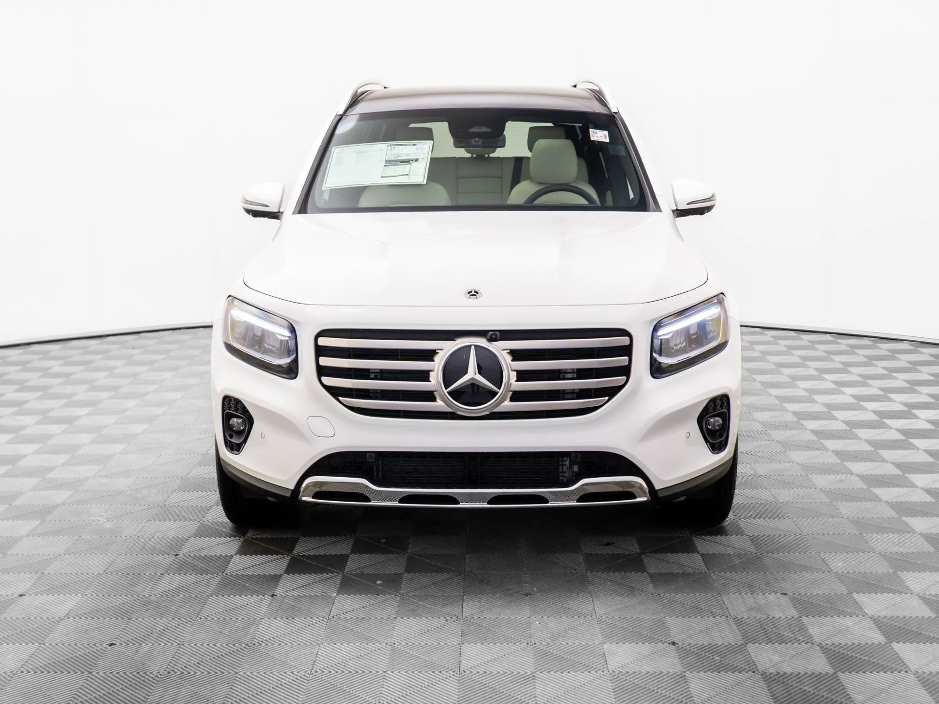 New 2026 White Mercedes-Benz GLB 250 image 9