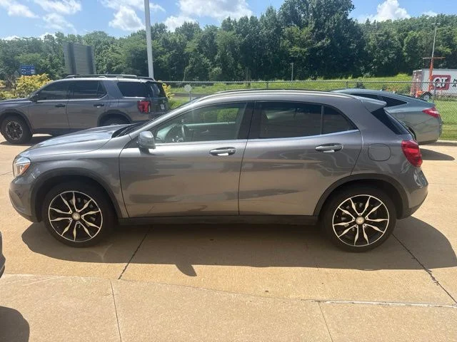 Used 2015  Mercedes-Benz GLA 250 image 4