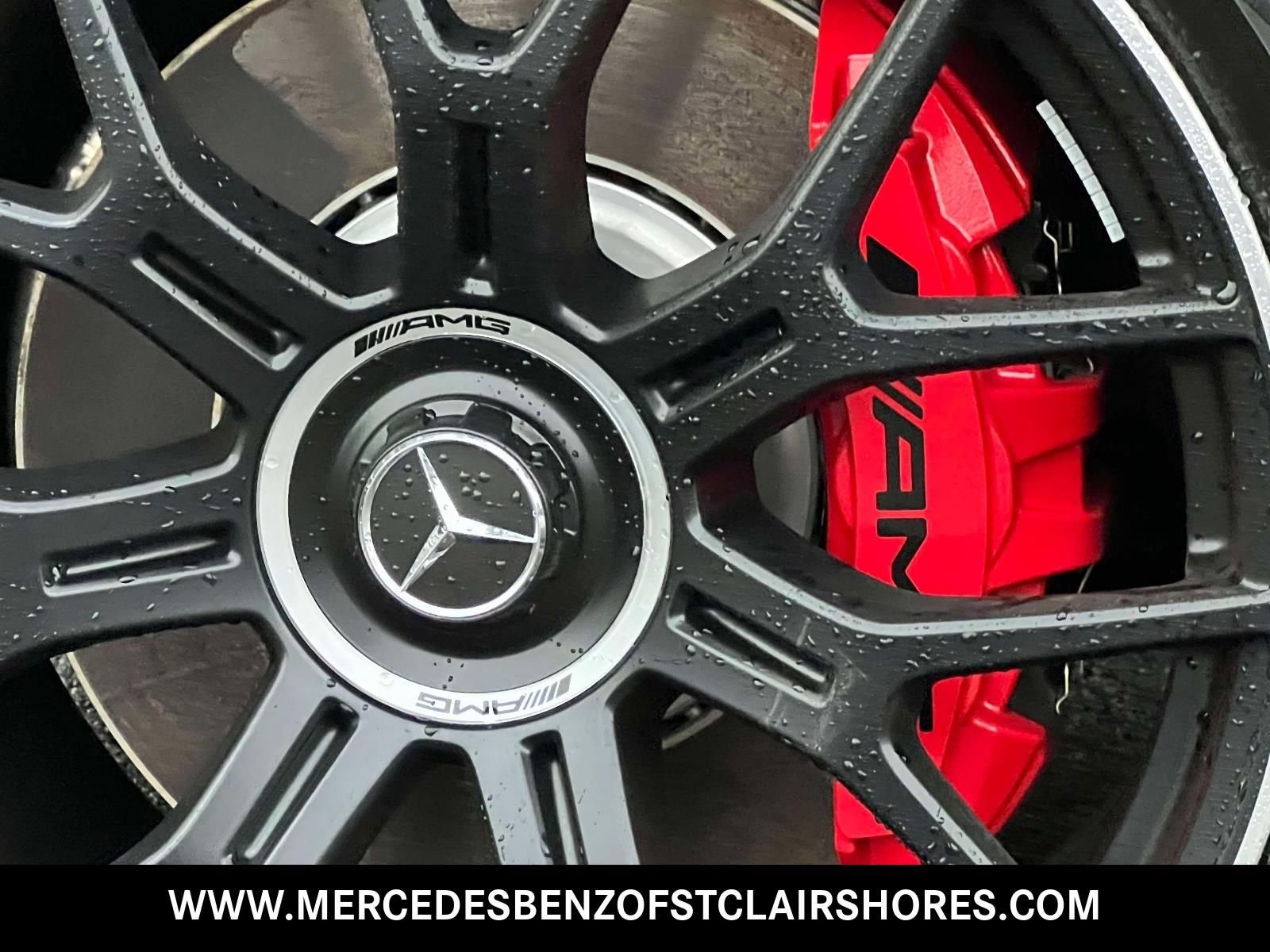 New 2027 MANUFAKTUR Moonlight White Metallic Mercedes-Benz AMG® GLC 53 4MATIC+ Coupe image 12