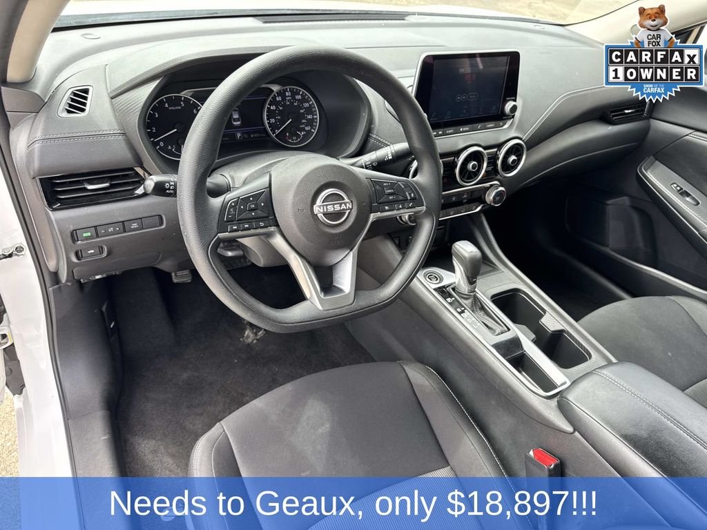 Used 2025 White Nissan SV image 39