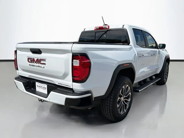 Used 2023 White GMC Denali image 4