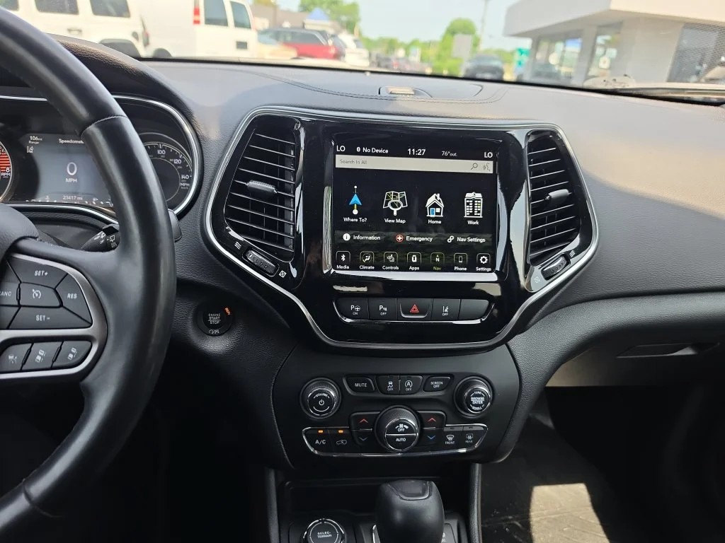 Used 2020 Gray Jeep Limited image 19