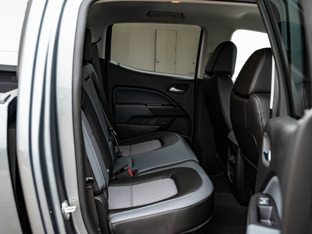 Used 2019 Satin Steel Metallic Chevrolet Z71 image 41