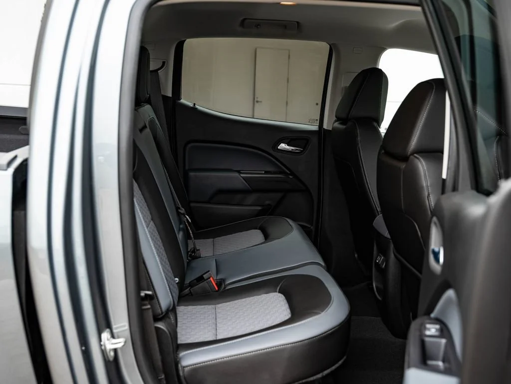 Used 2019 Satin Steel Metallic Chevrolet Z71 image 41