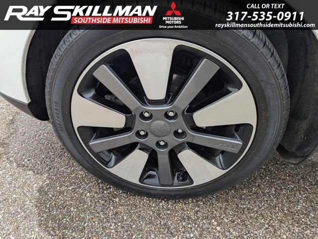 Used 2015 White Kia Exclaim image 12