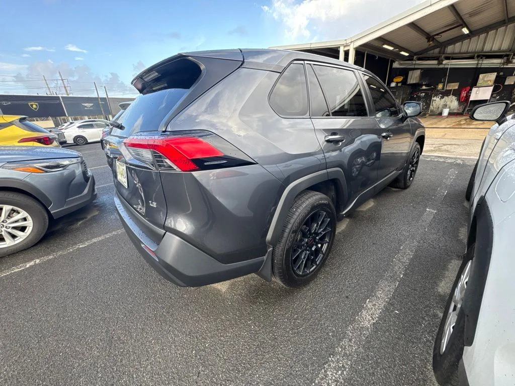 Used 2022 Gray Toyota LE image 4