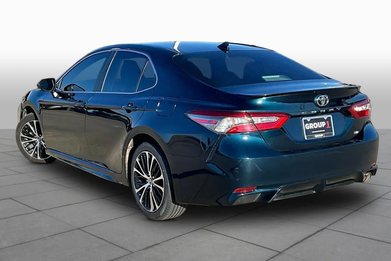 Used 2019 Galactic Aqua Mica Toyota SE image 10