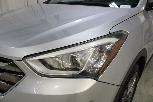 Used 2015 Sparkling Silver Hyundai Base image 32