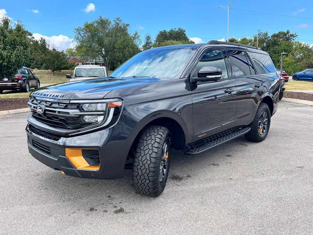 New 2027 Gray Ford Tremor image 3