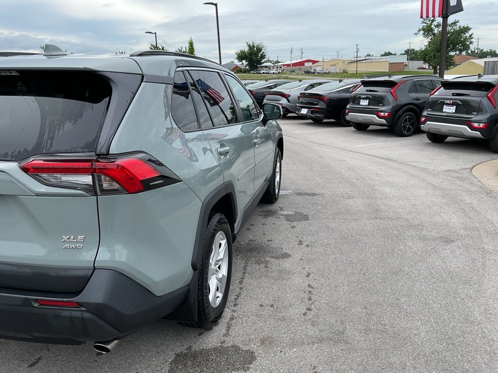 Used 2021 Lunar Rock Toyota XLE image 9