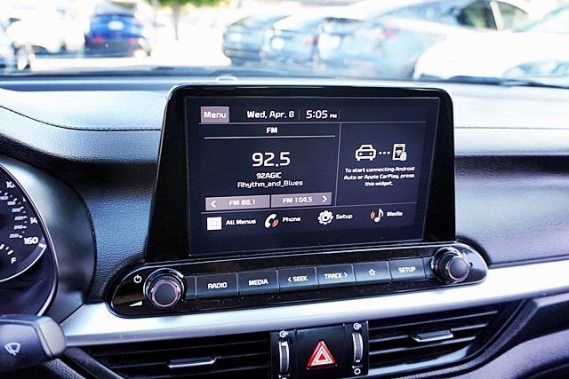 Used 2023 White Kia LX image 22