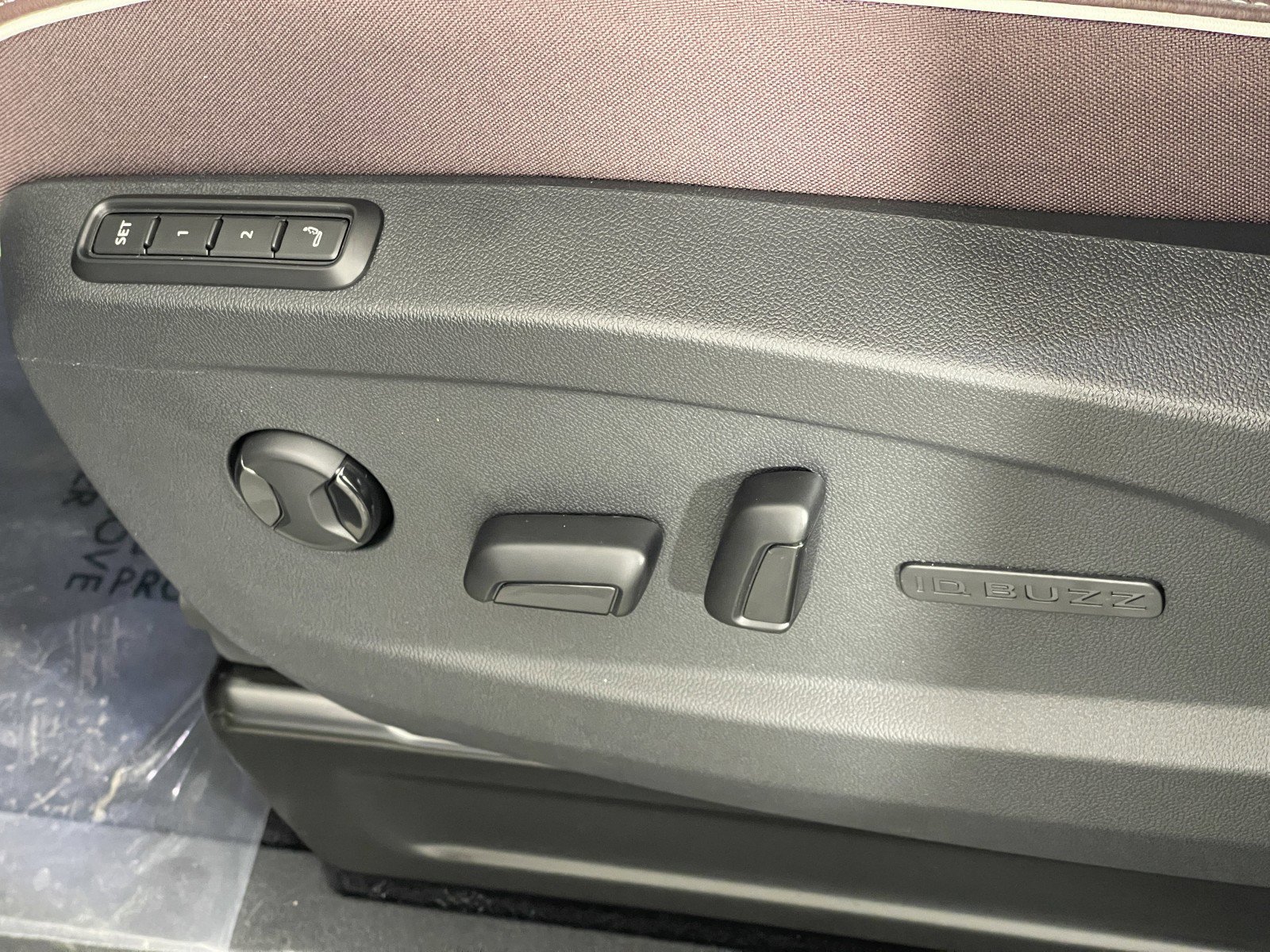 2025 Volkswagen ID. Buzz PRO S - Photo 18