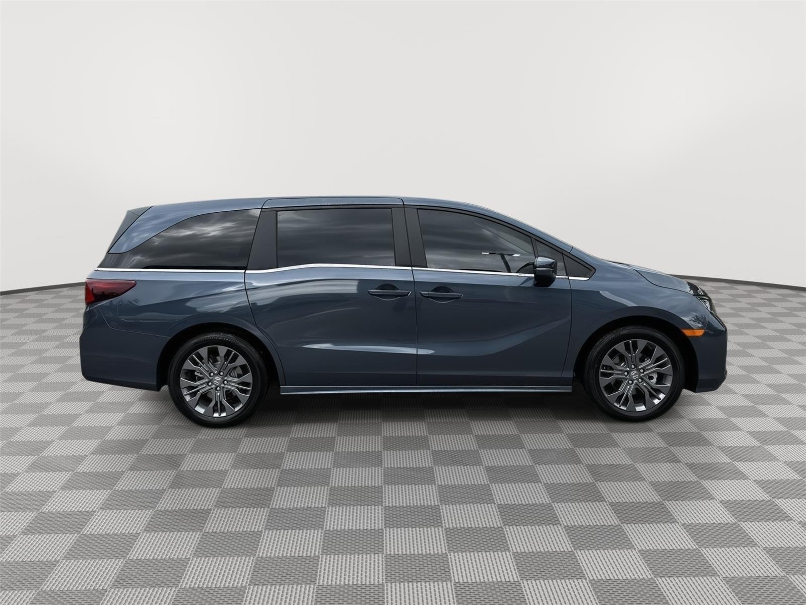 Used 2026 Smoke Blue Pearl Honda Touring image 5