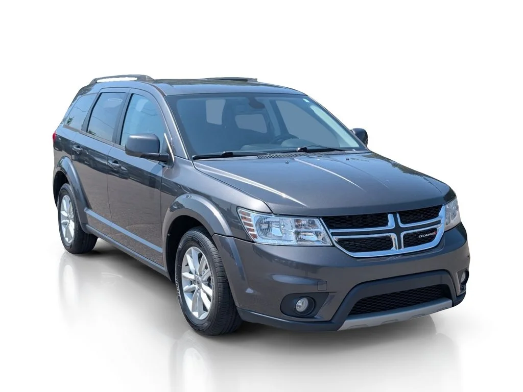 Used 2019 Gray Dodge SE image 3