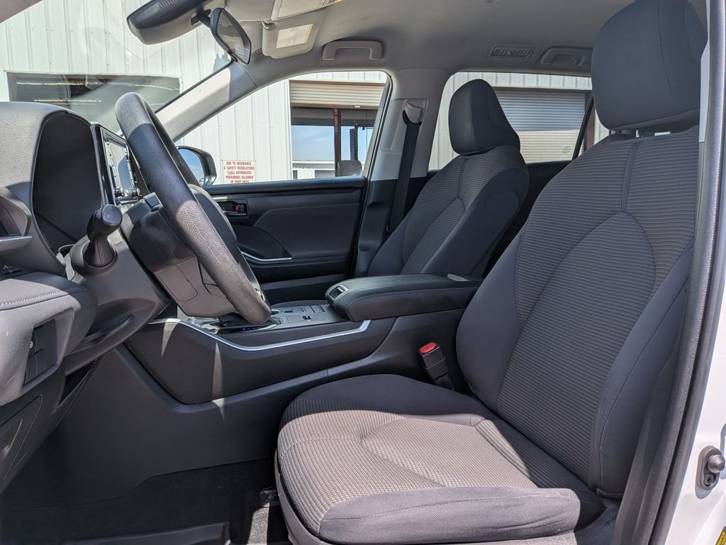 Used 2022 Beige Toyota L image 15