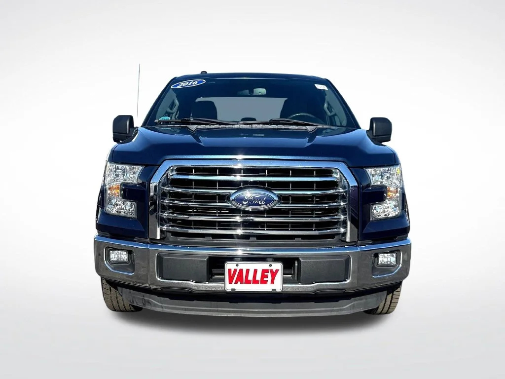 Used 2016 Blue Jeans Metallic Ford XLT image 2