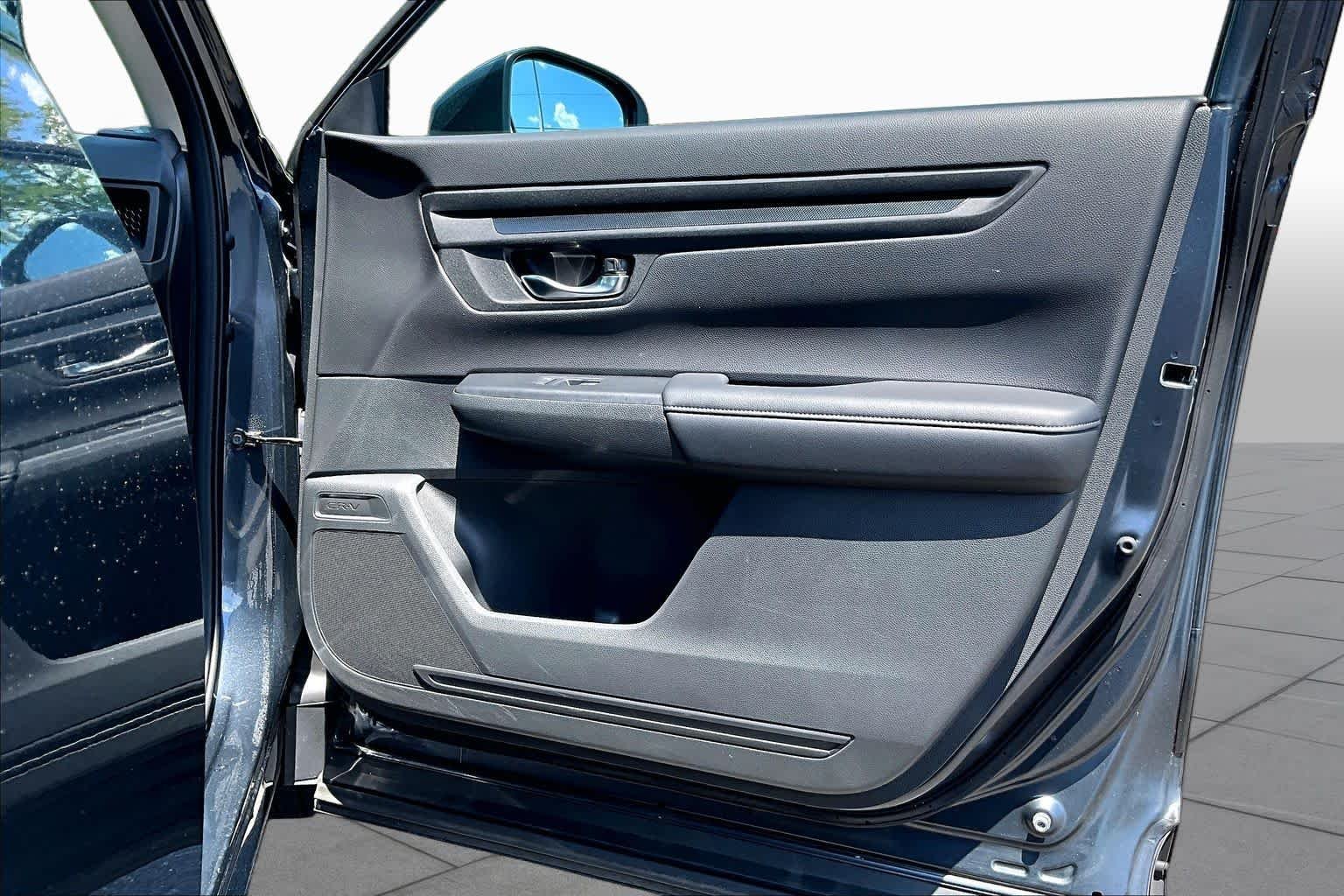 2024 Honda CR-V LX - Photo 22