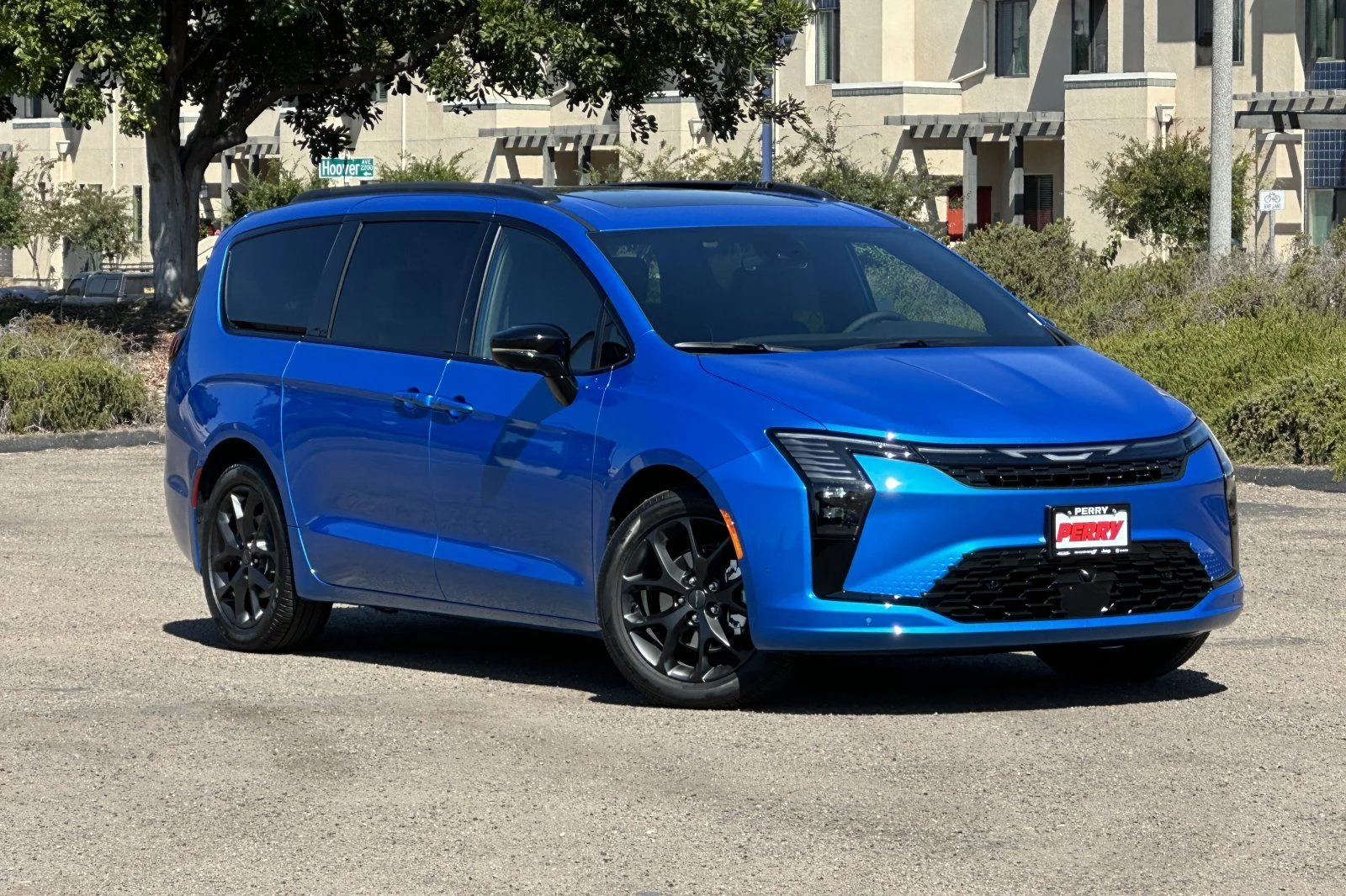 New 2027 Hydro Blue Pearl-Coat Exterior Paint Chrysler Limited image 1