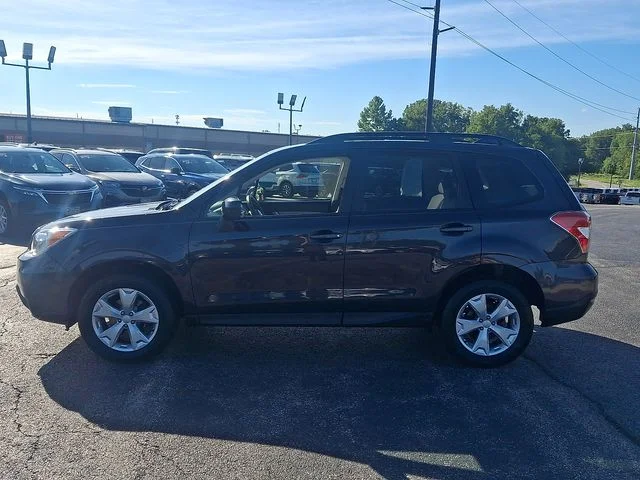 Used 2016 Gray Subaru 2.5i Premium image 5