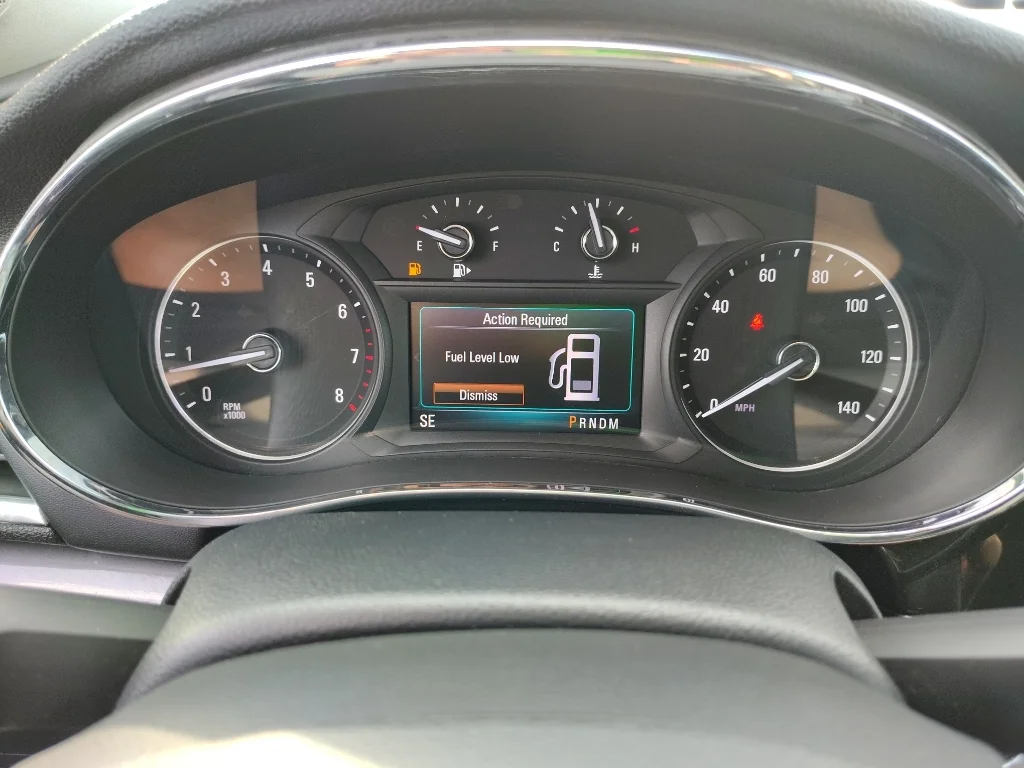 Used 2021 Summit White Buick Preferred image 12