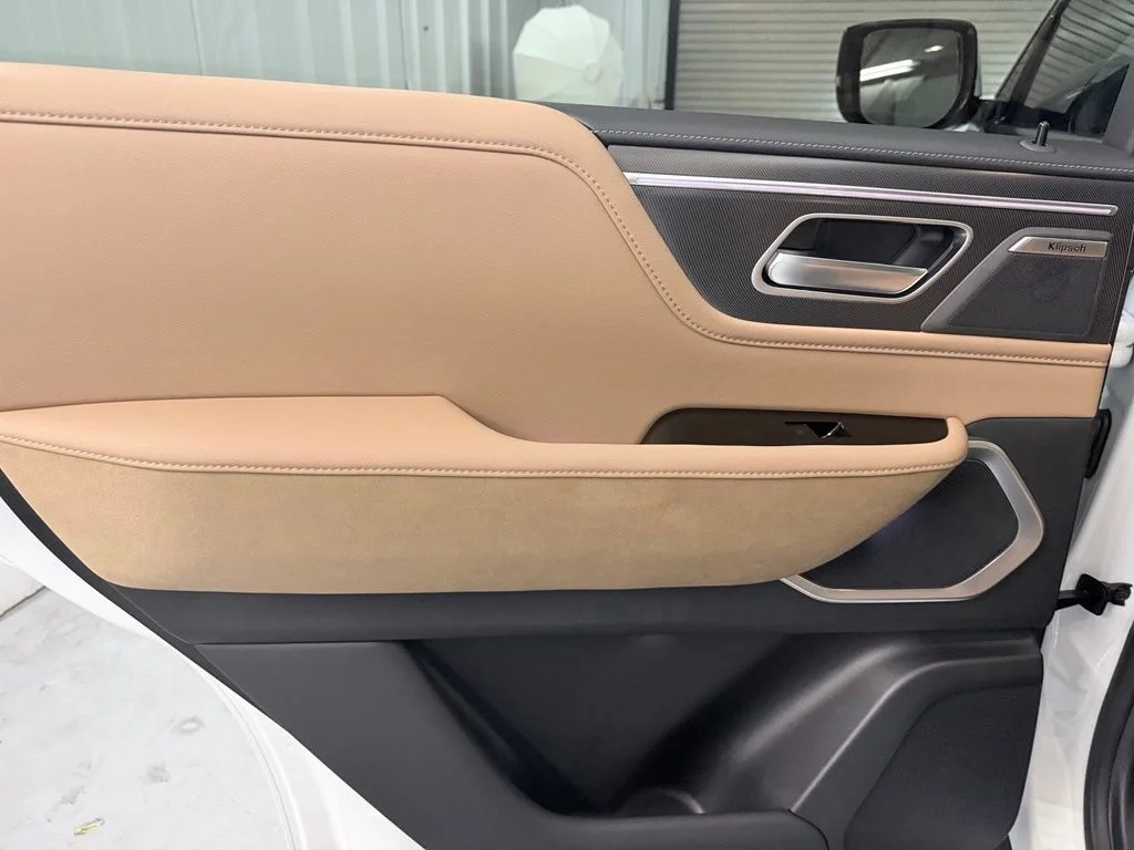 New 2027 RADIANT WHITE INFINITI Luxe 2WD image 35