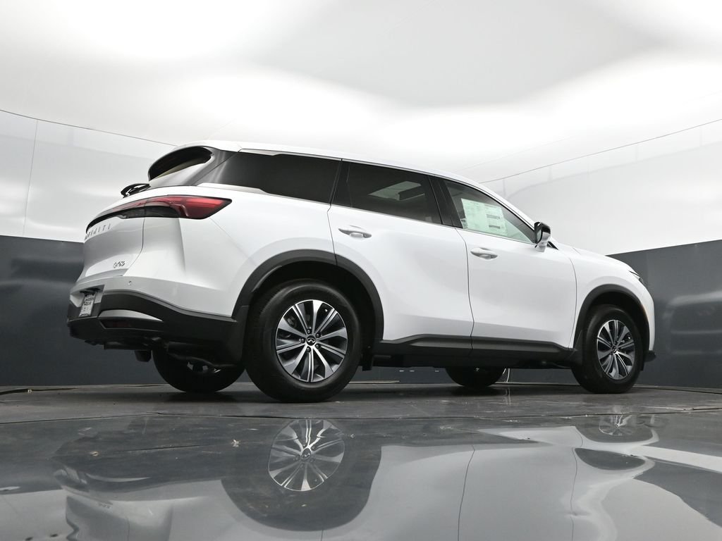 Certified Used 2026 White INFINITI PURE image 43