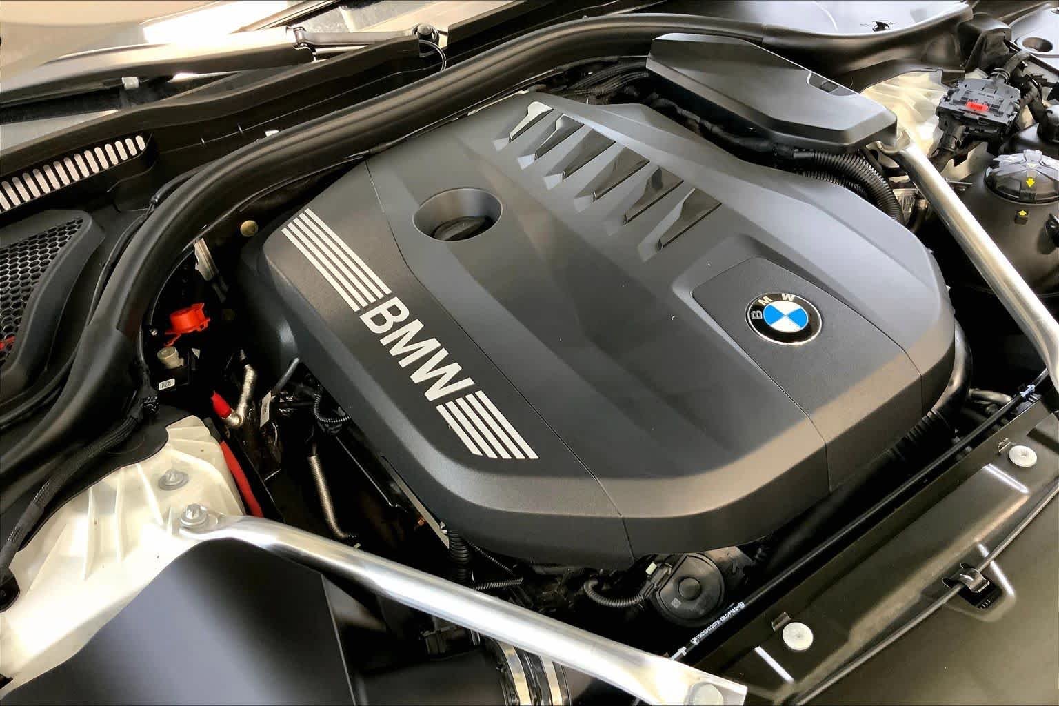 Certified Used 2024 Alpine White BMW 540i xDrive image 31