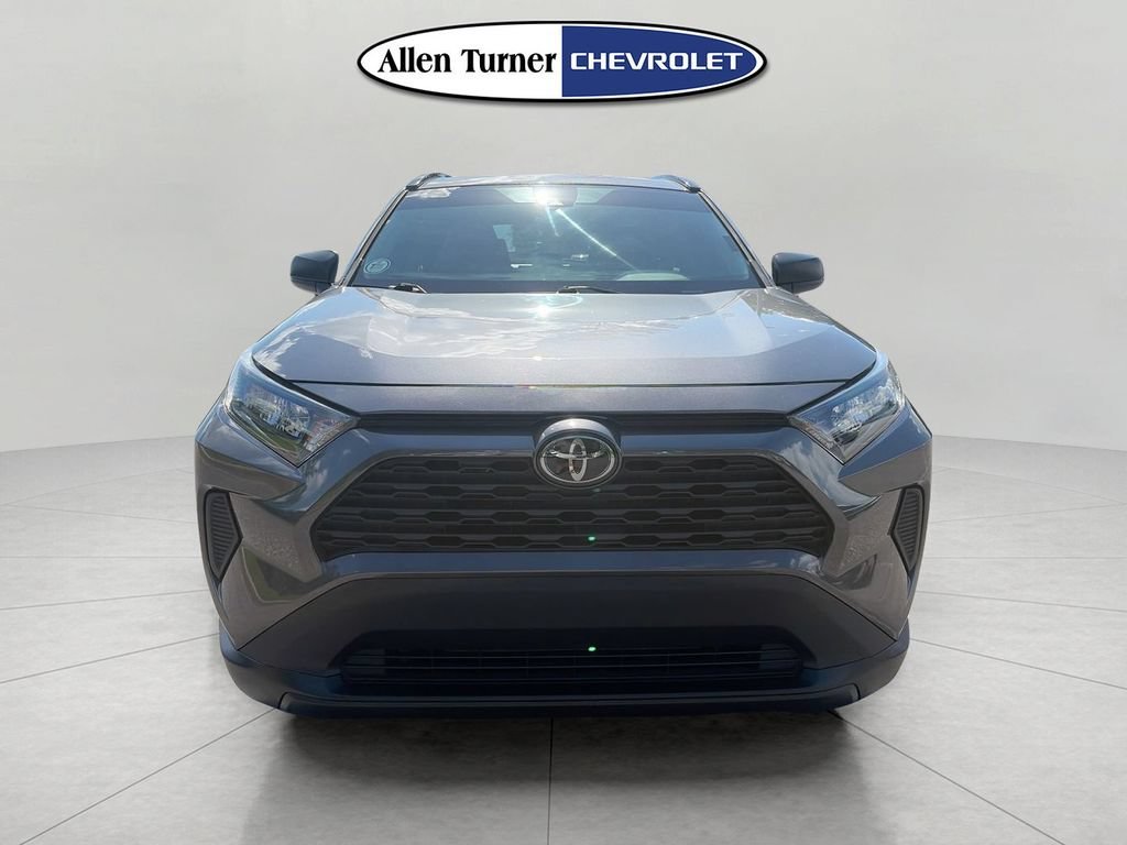 Used 2021  Toyota LE image 2