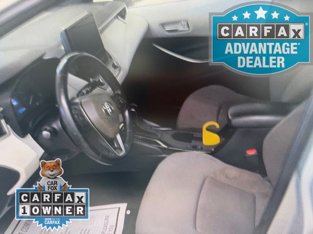 Used 2023 Silver Toyota SE image 3