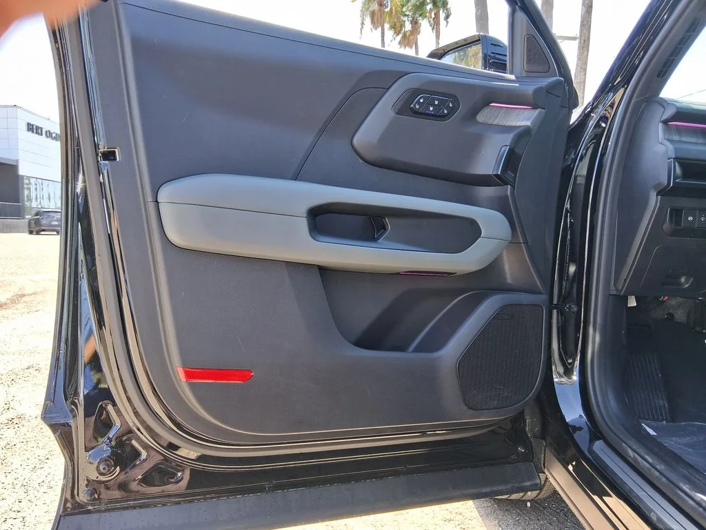 New 2027 Black Kia X-Line SX Prestige image 7