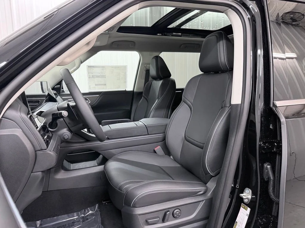 Used 2026 Black INFINITI LUXE image 13