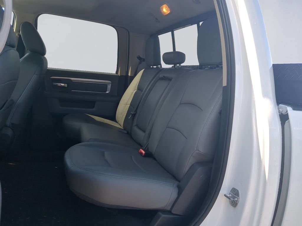 Used 2016 Bright White Clearcoat Ram SLT image 18